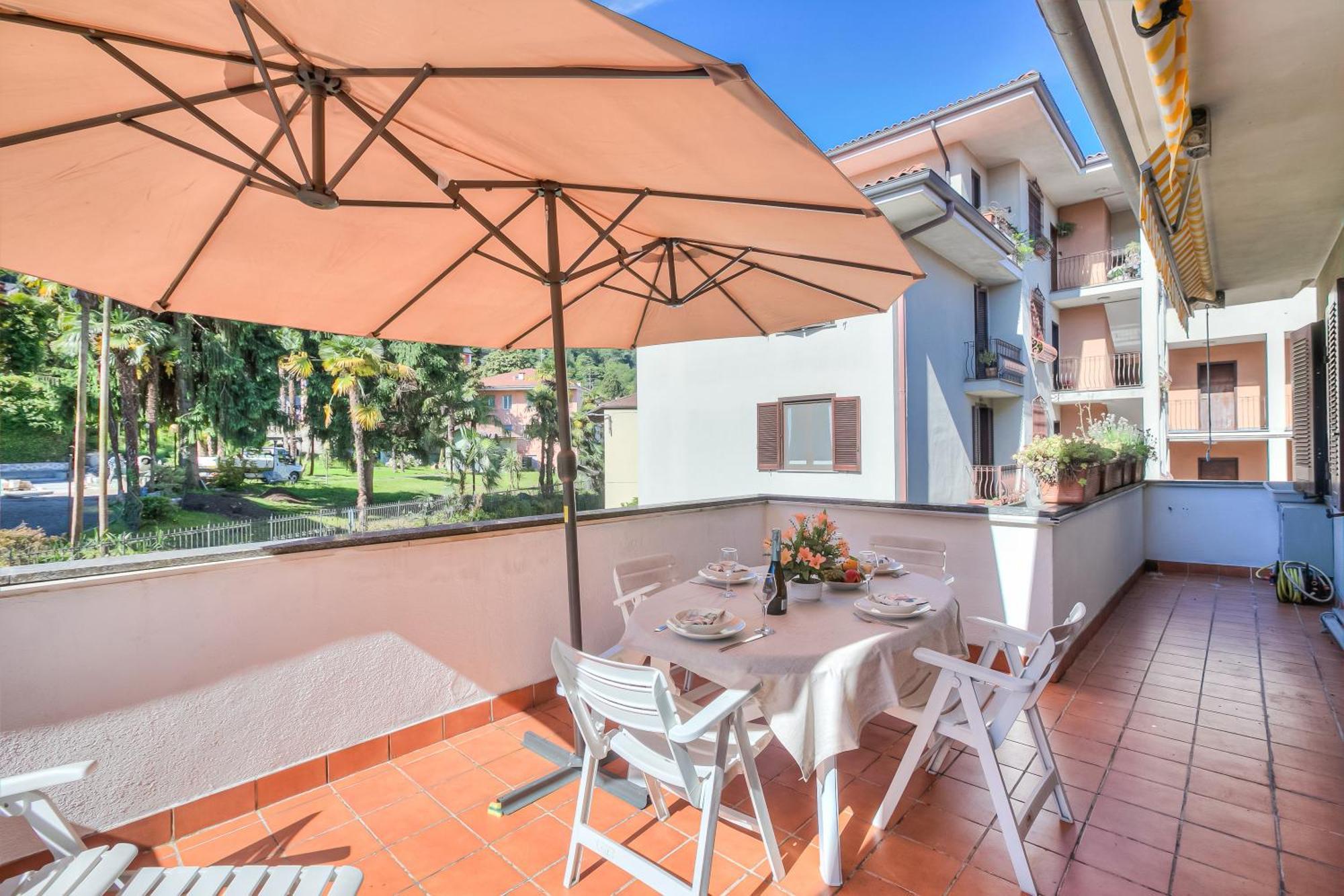 Appartamento Gaya Stresa Center - Happy Rentals Dış mekan fotoğraf
