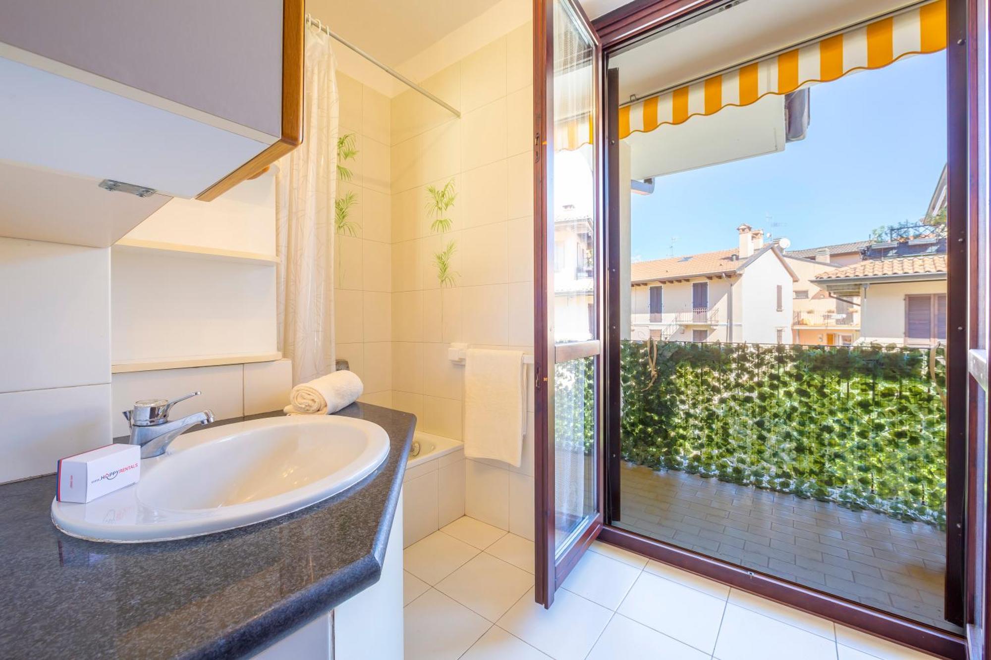 Appartamento Gaya Stresa Center - Happy Rentals Dış mekan fotoğraf