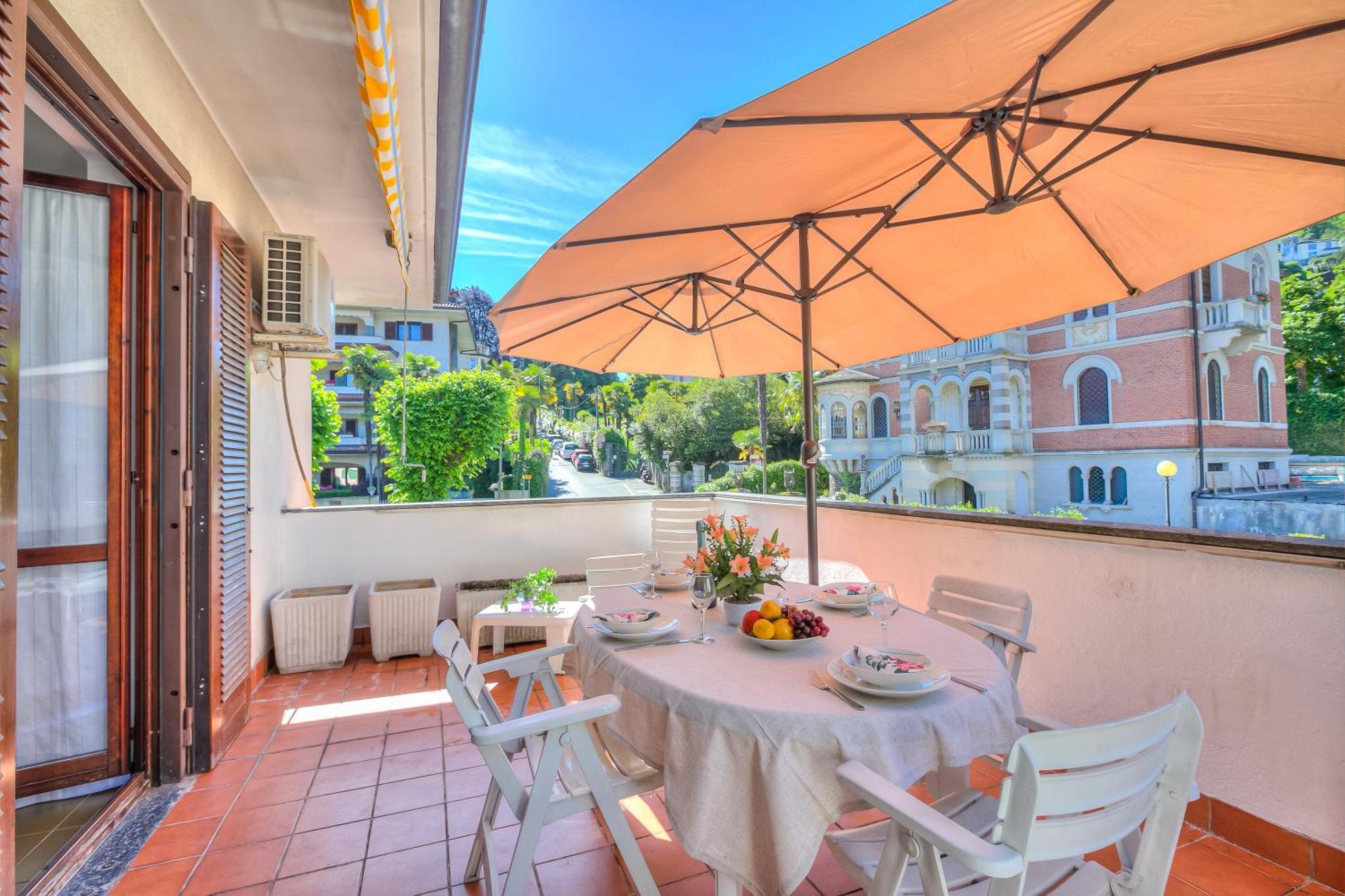 Appartamento Gaya Stresa Center - Happy Rentals Dış mekan fotoğraf